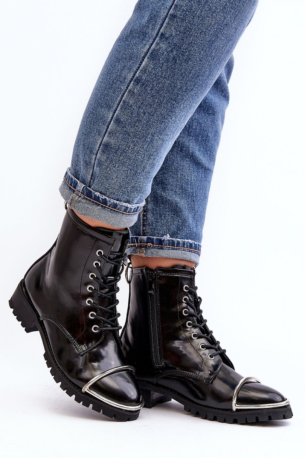 Batai model 190531 Step in style