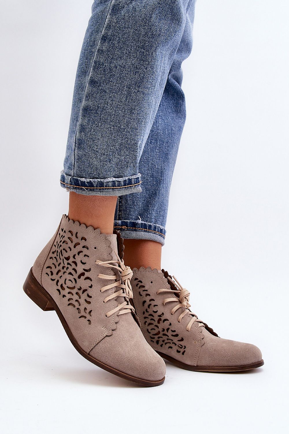 Batai model 191867 Step in style