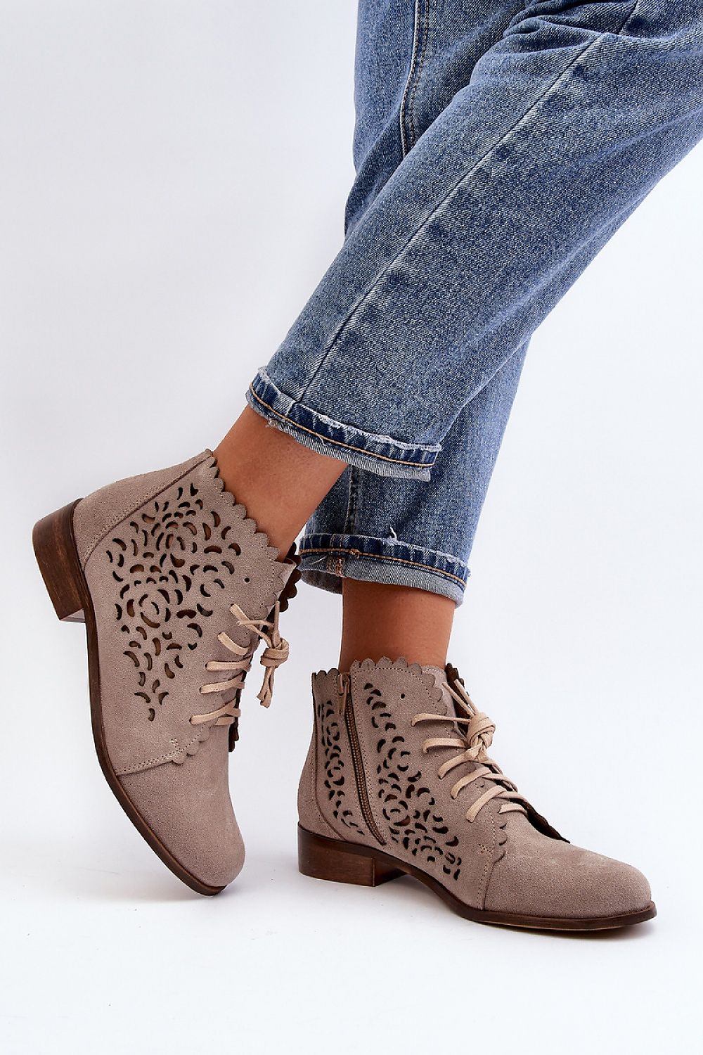 Batai model 191867 Step in style