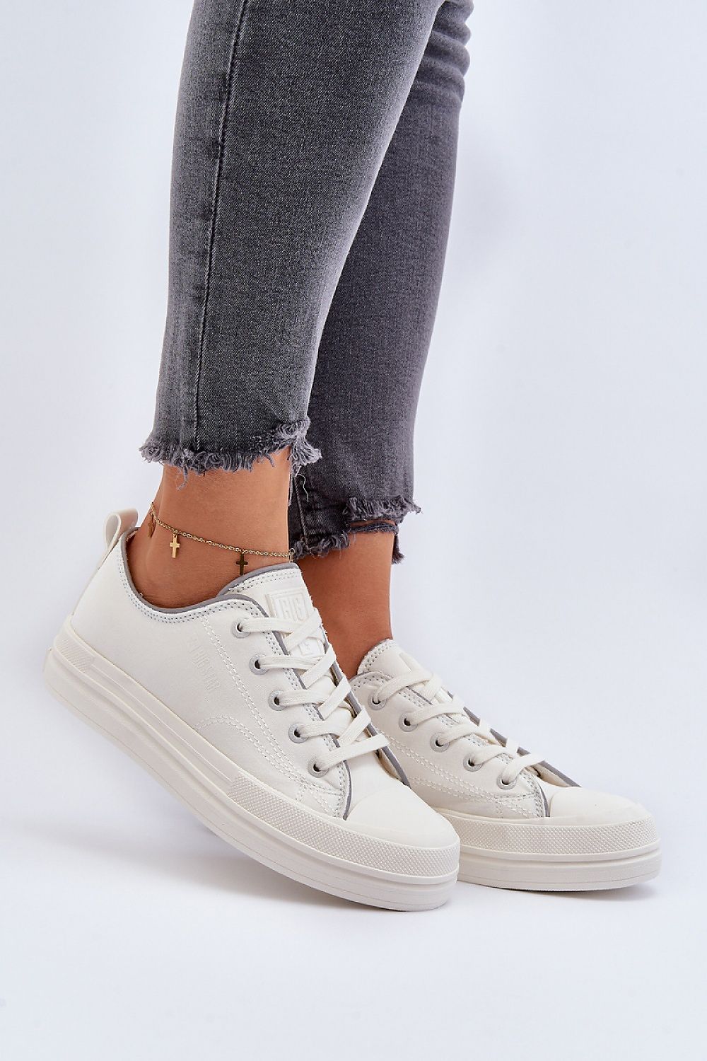 Sportbačiai model 193529 Step in style
