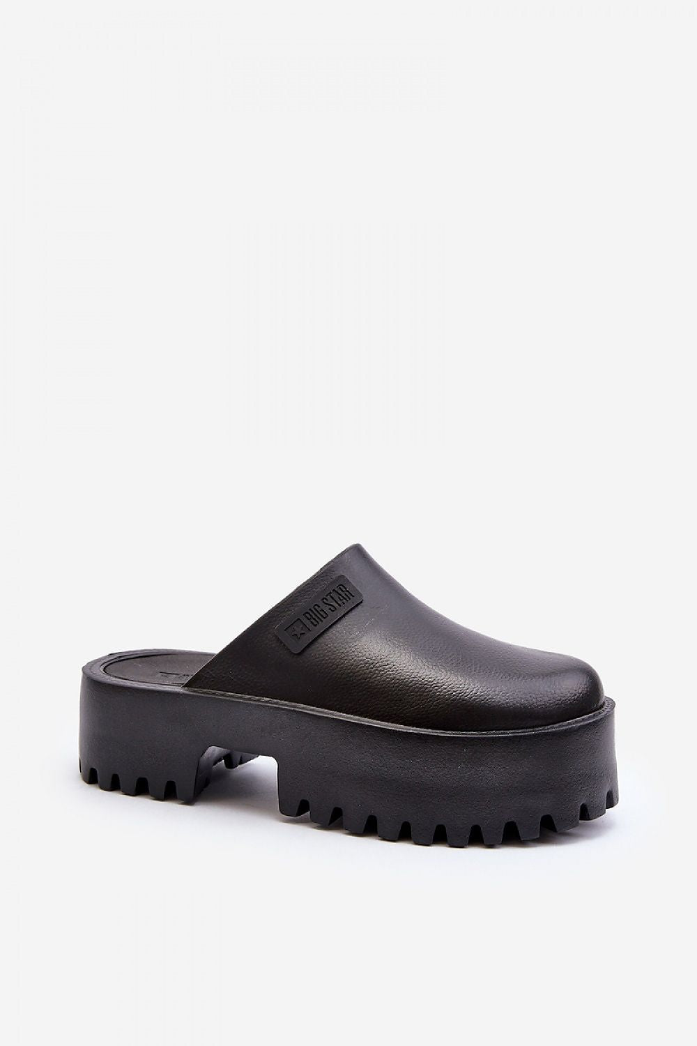 Šlepetės model 194118 Step in style