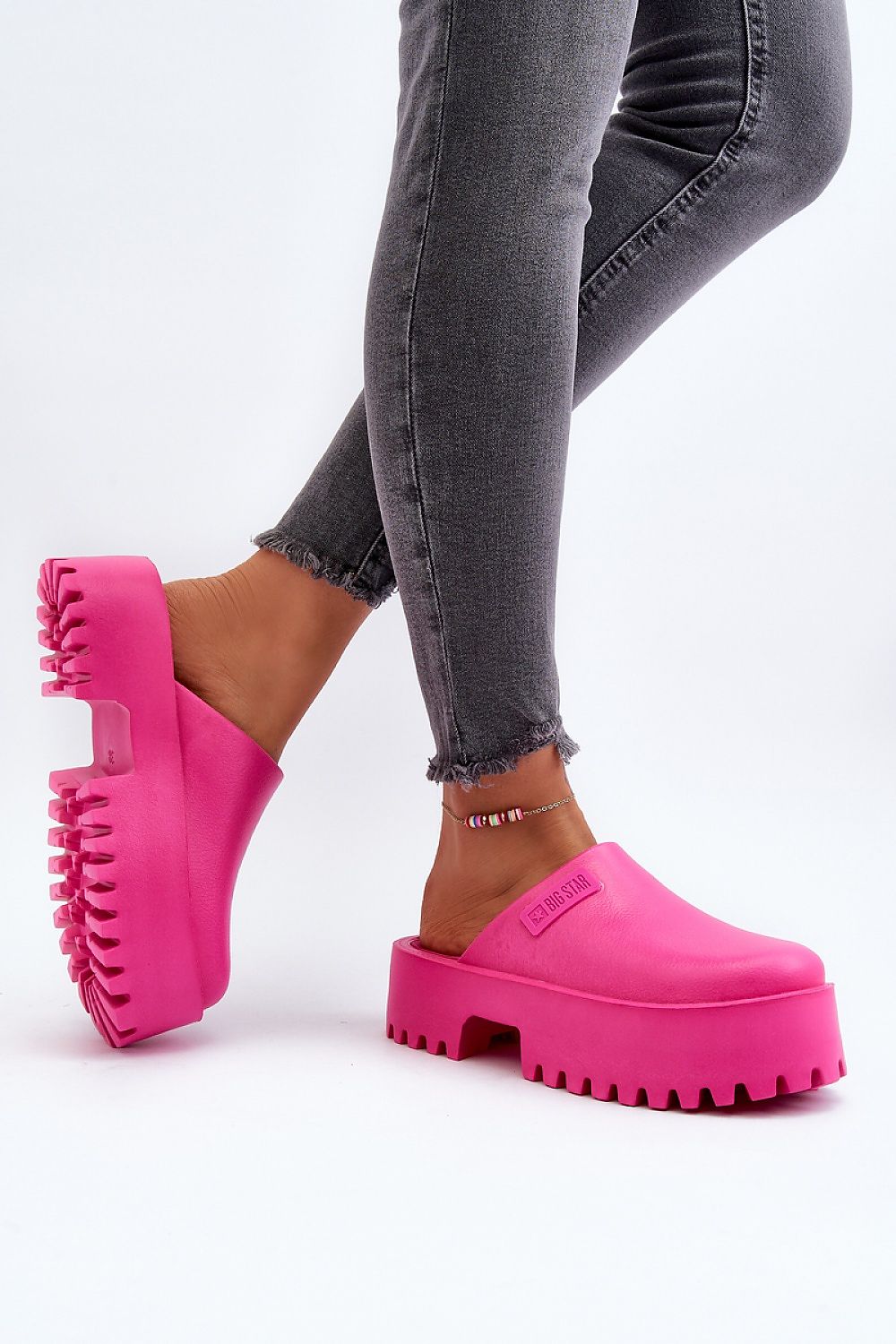 Šlepetės model 194122 Step in style