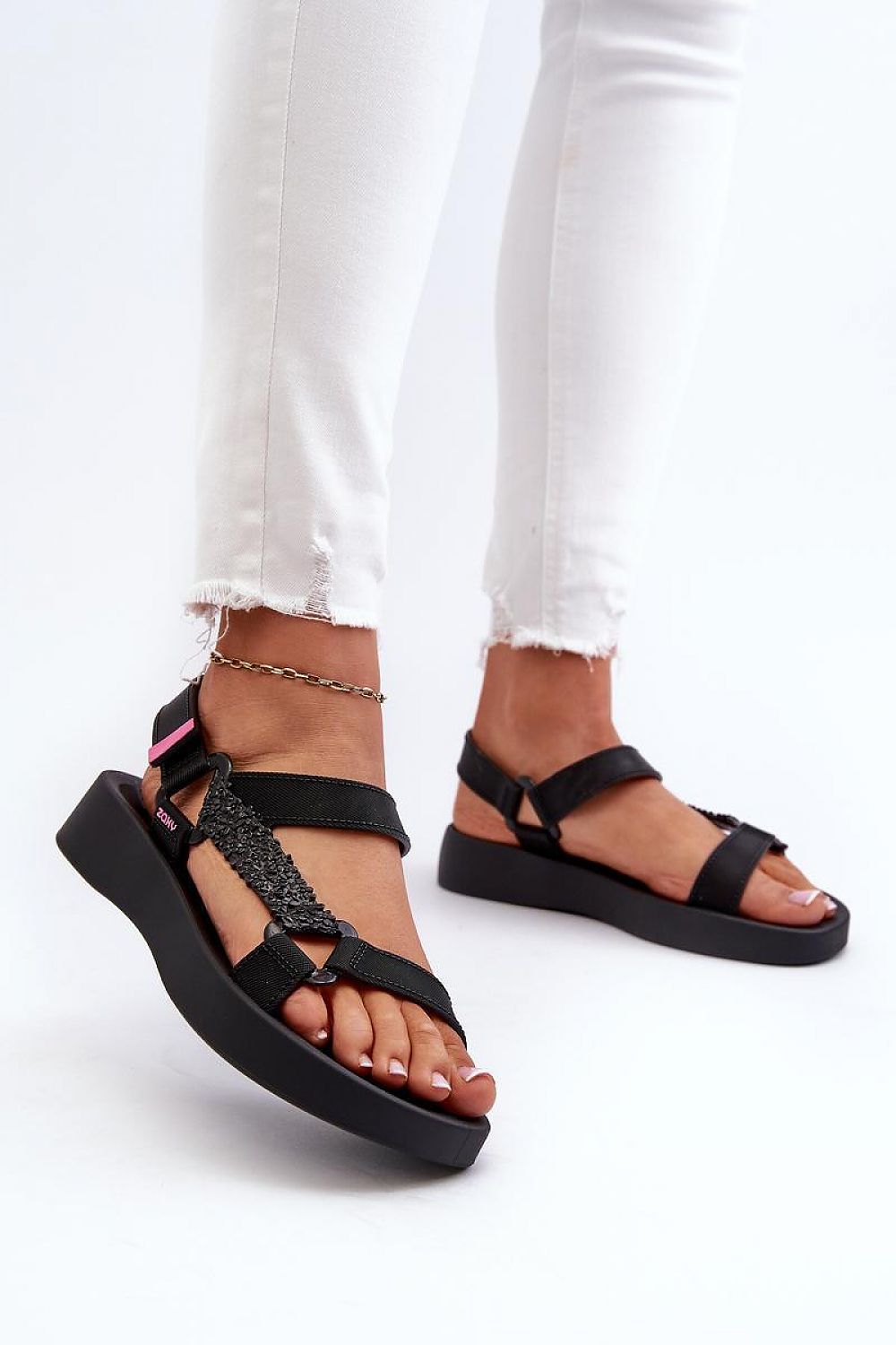 Sandalai model 197577 Step in style