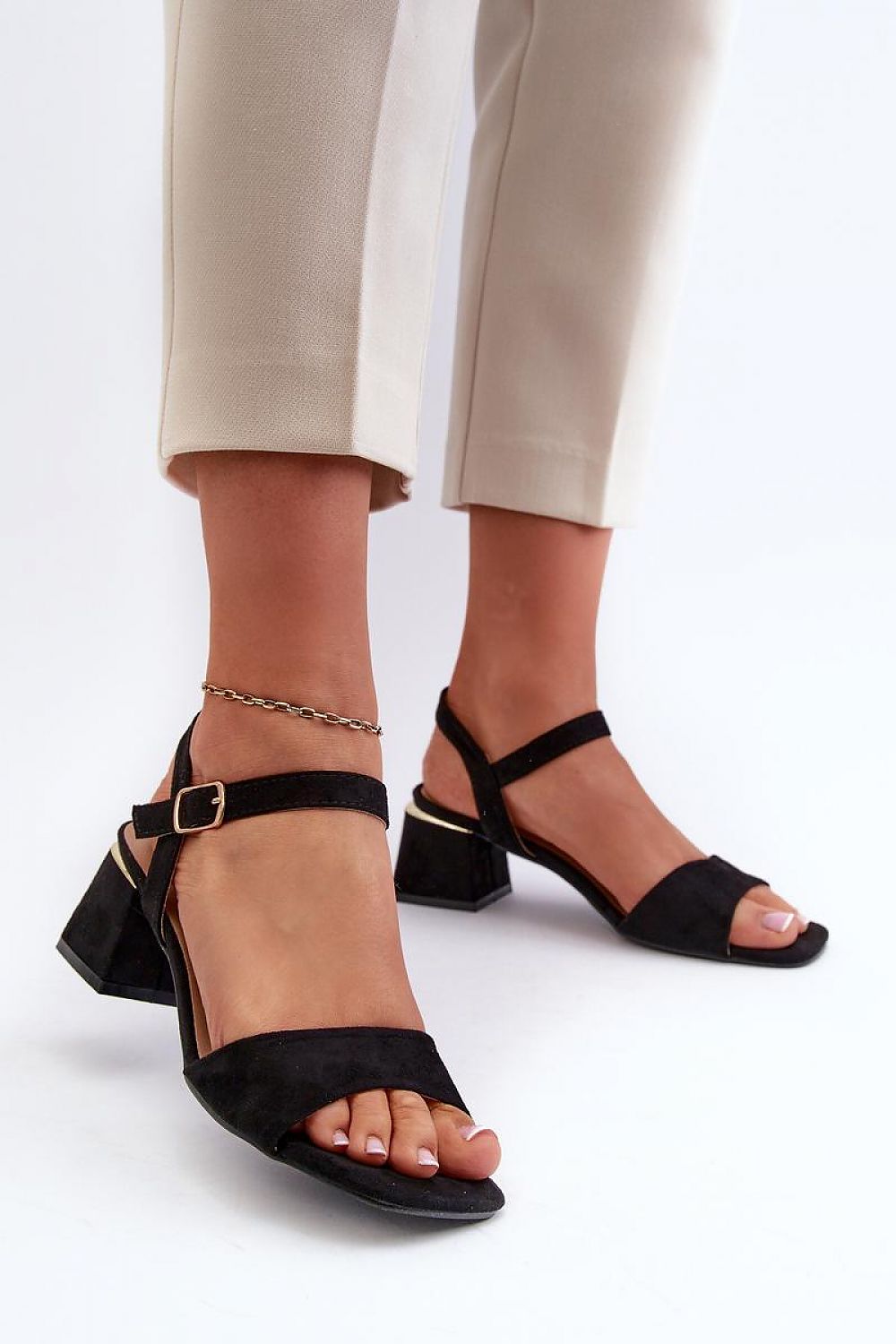 Sandalai model 197591 Step in style