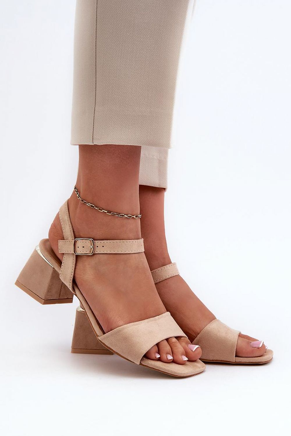 Sandalai model 197593 Step in style