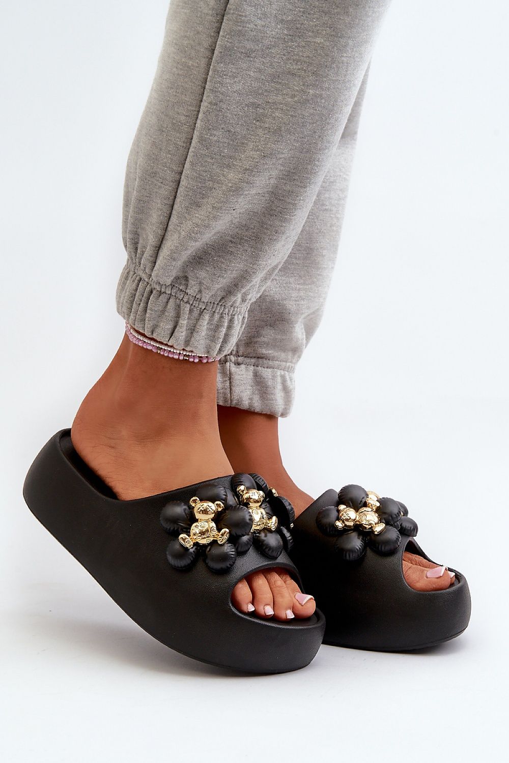Šlepetės model 198415 Step in style