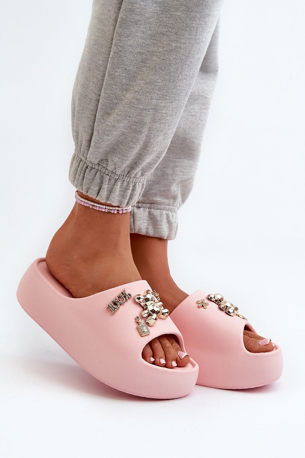 Šlepetės model 198425 Step in style