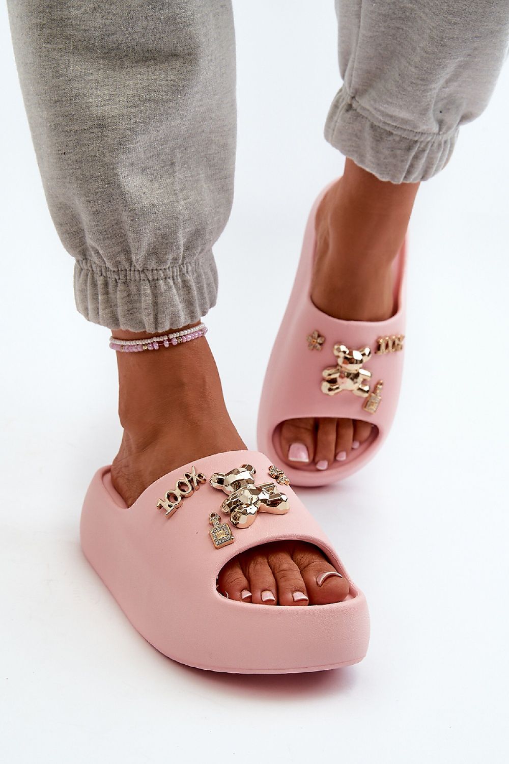 Šlepetės model 198425 Step in style