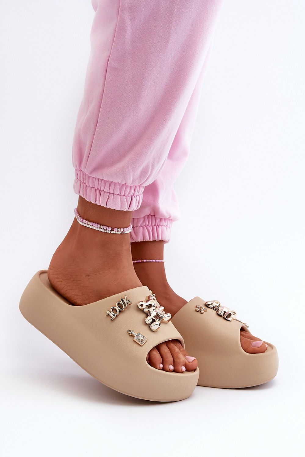 Šlepetės model 198600 Step in style