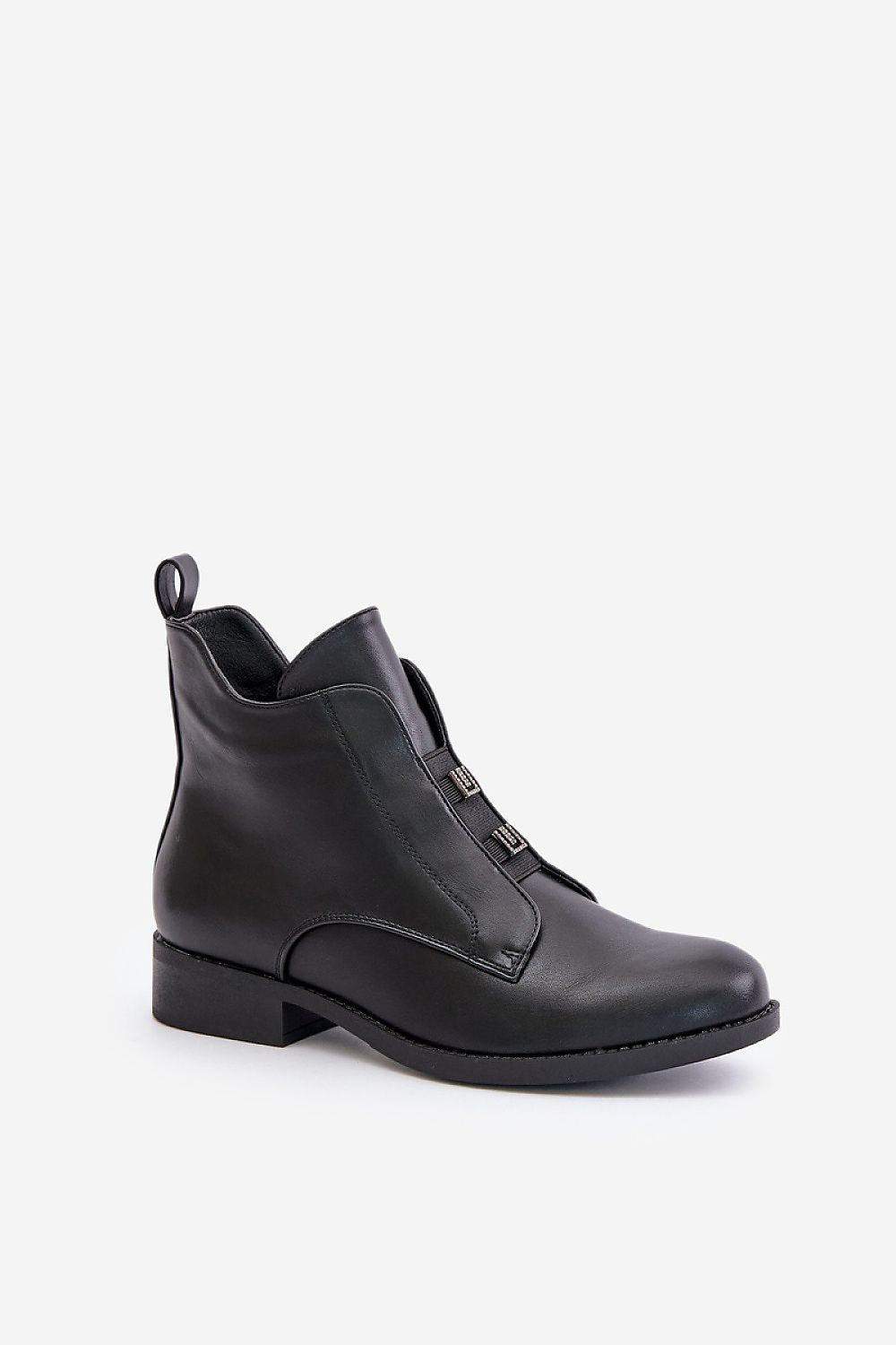 Batai model 202118 Step in style