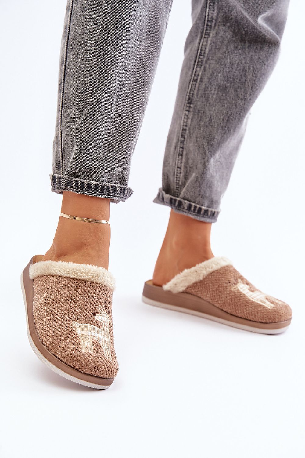 Šlepetės model 202663 Step in style