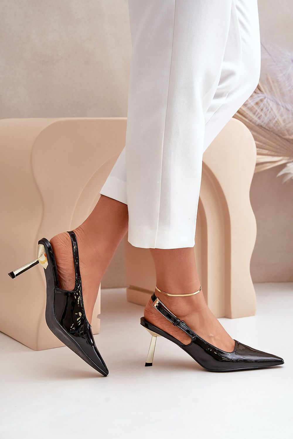 Aukštakulniai model 203540 Step in style