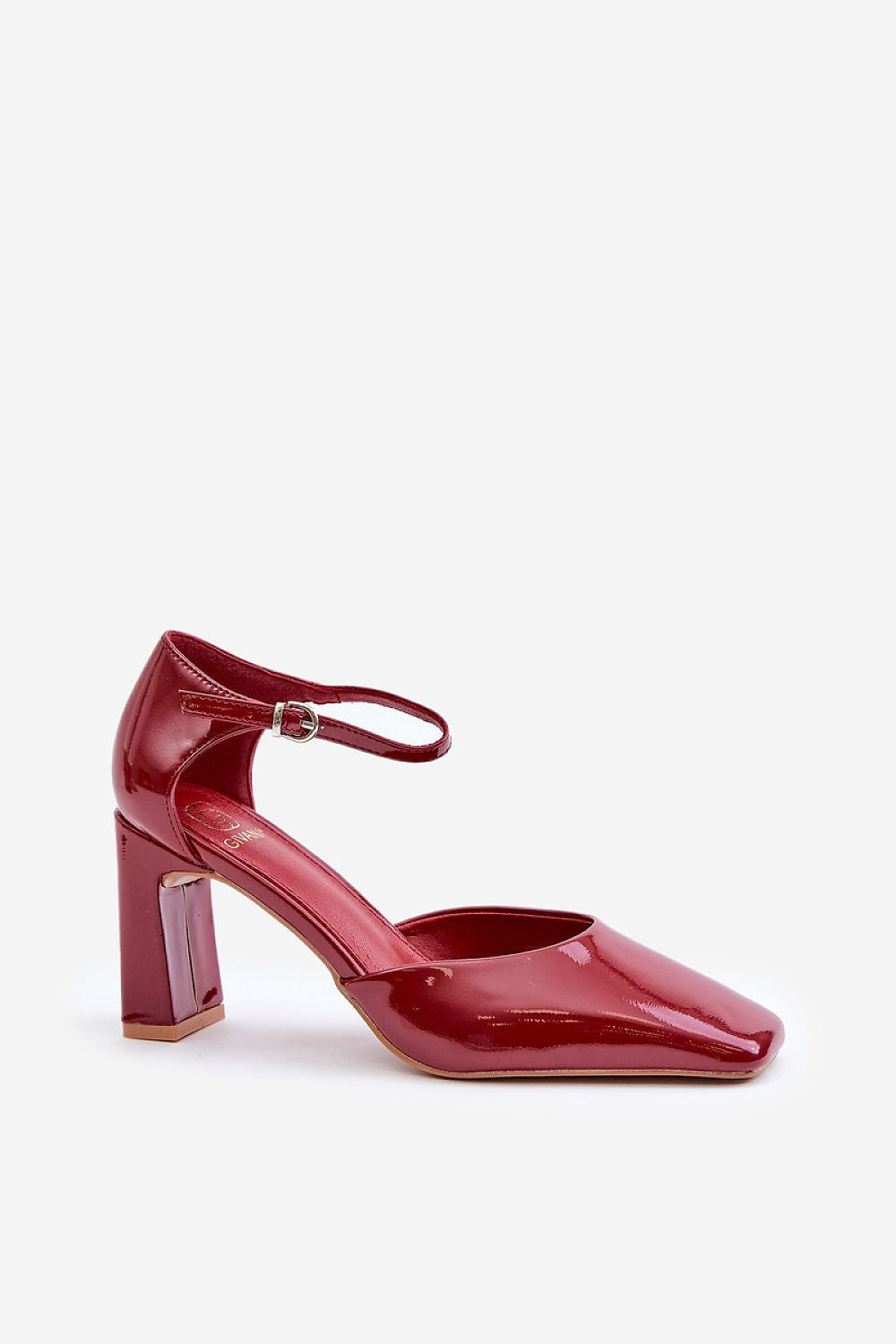 Batai blokiniu kulnu model 203596 Step in style