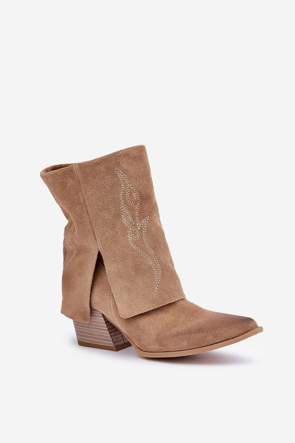 Batai su kulnu model 203869 Step in style