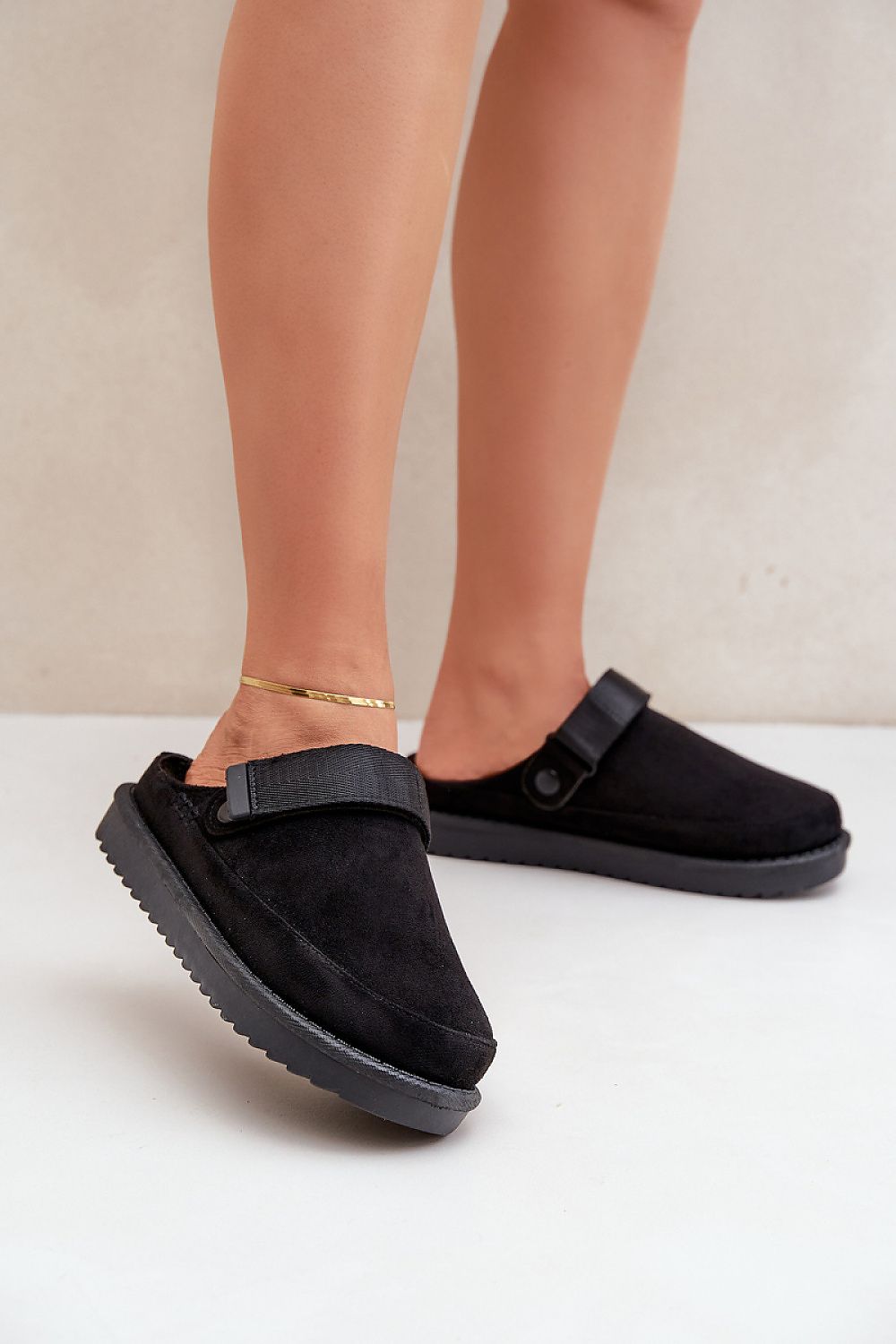 Šlepetės model 204652 Step in style