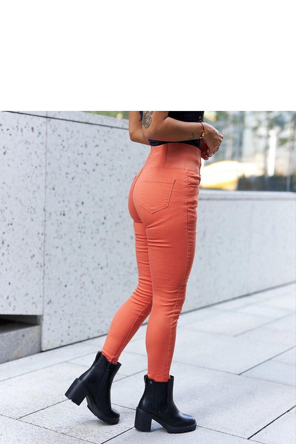 Batai su kulnu model 204766 Solea
