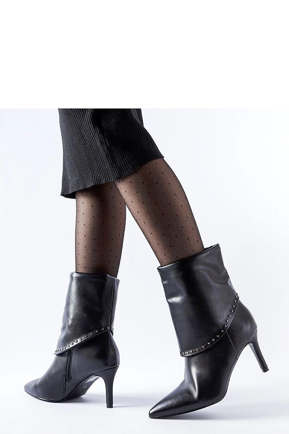 Batai su kulnu model 204820 Solea