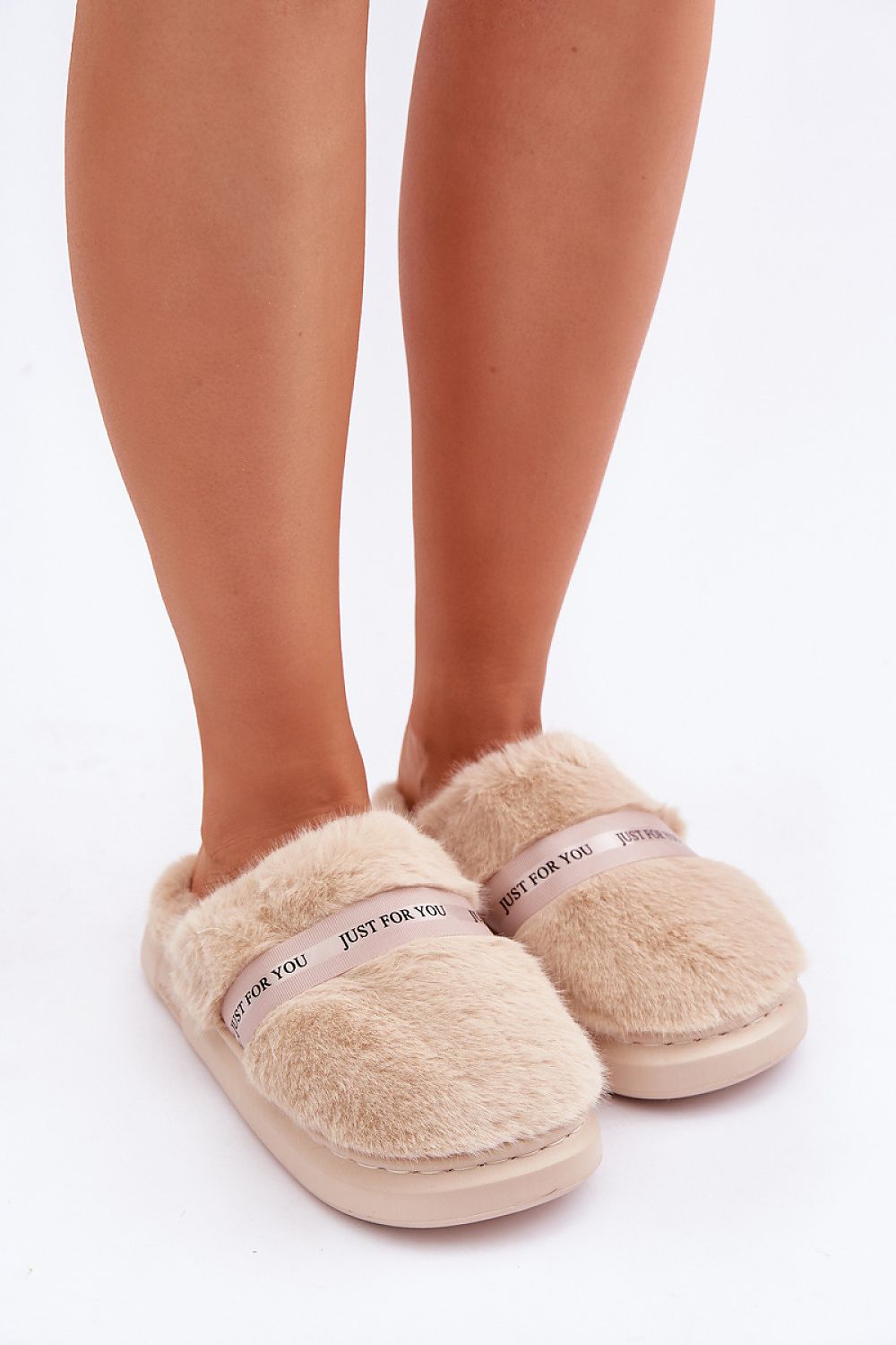 Šlepetės model 204933 Step in style