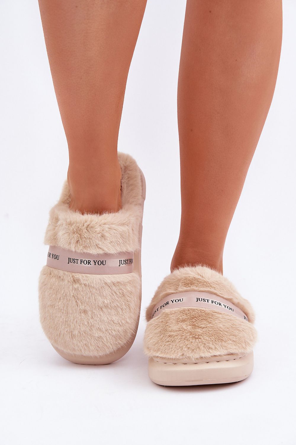 Šlepetės model 204933 Step in style