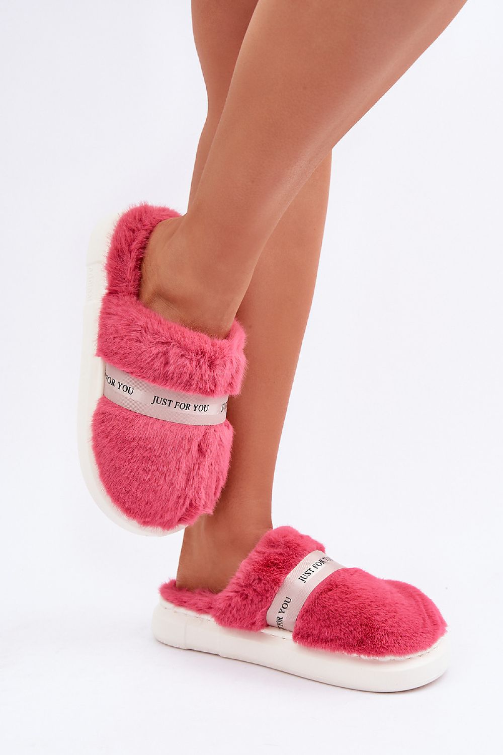 Šlepetės model 204934 Step in style