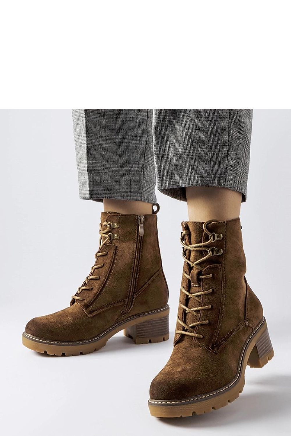 Batai su kulnu model 205853 Solea