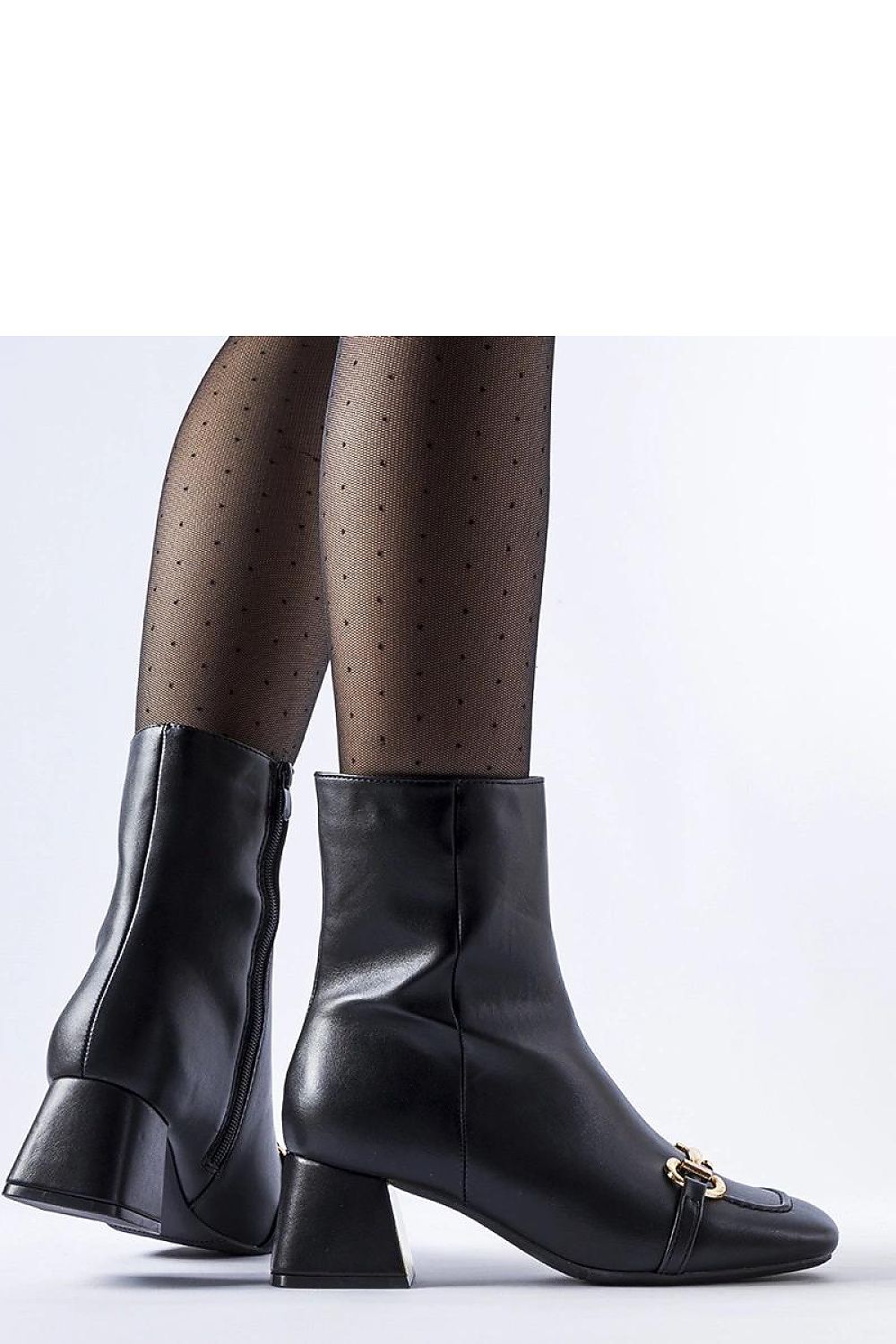 Batai su kulnu model 206502 Solea