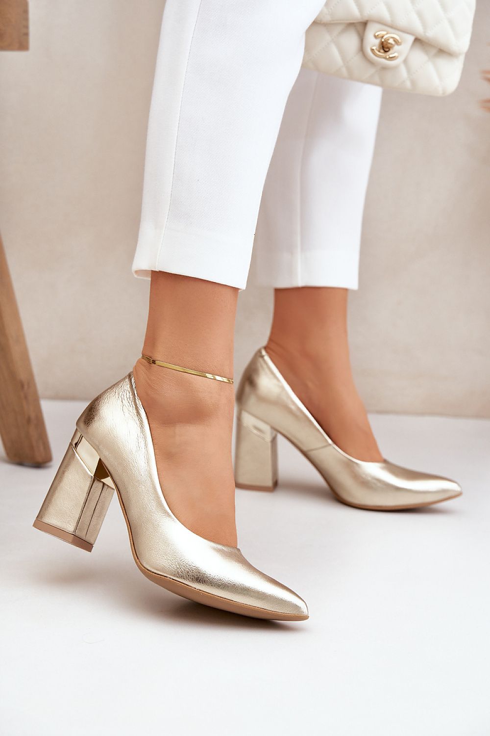 Batai blokiniu kulnu model 206818 Step in style