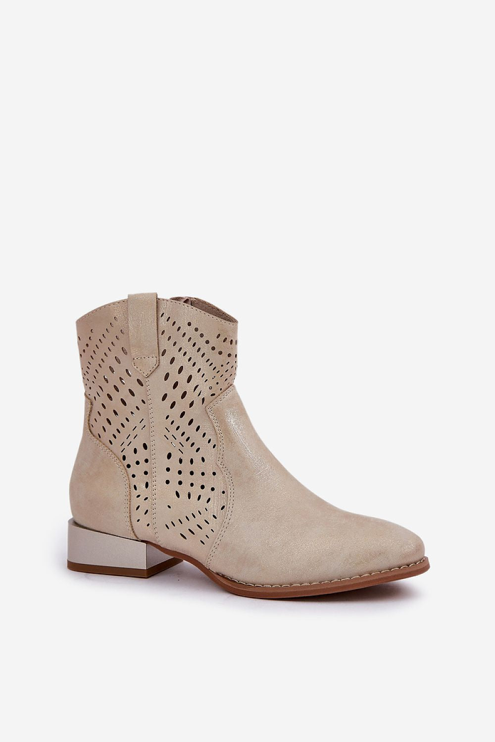 Batai su kulnu model 208462 Step in style
