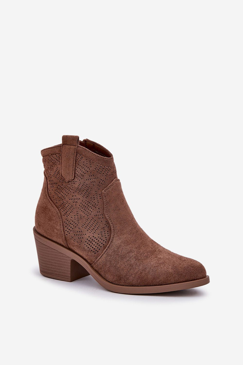 Batai su kulnu model 208466 Step in style