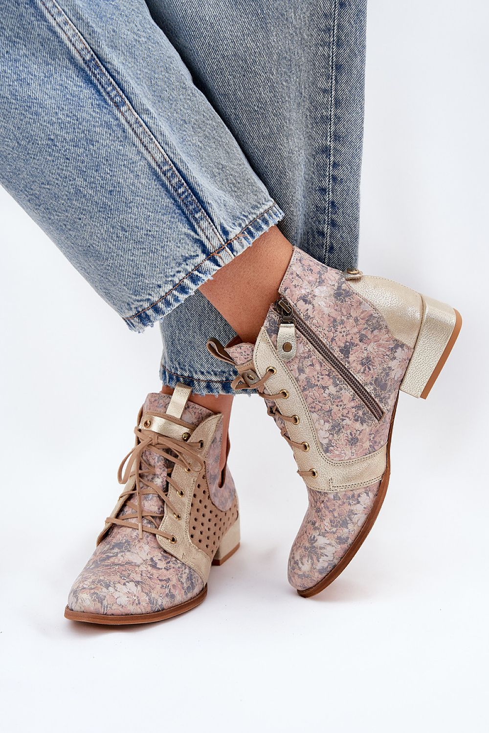Batai model 211091 Step in style