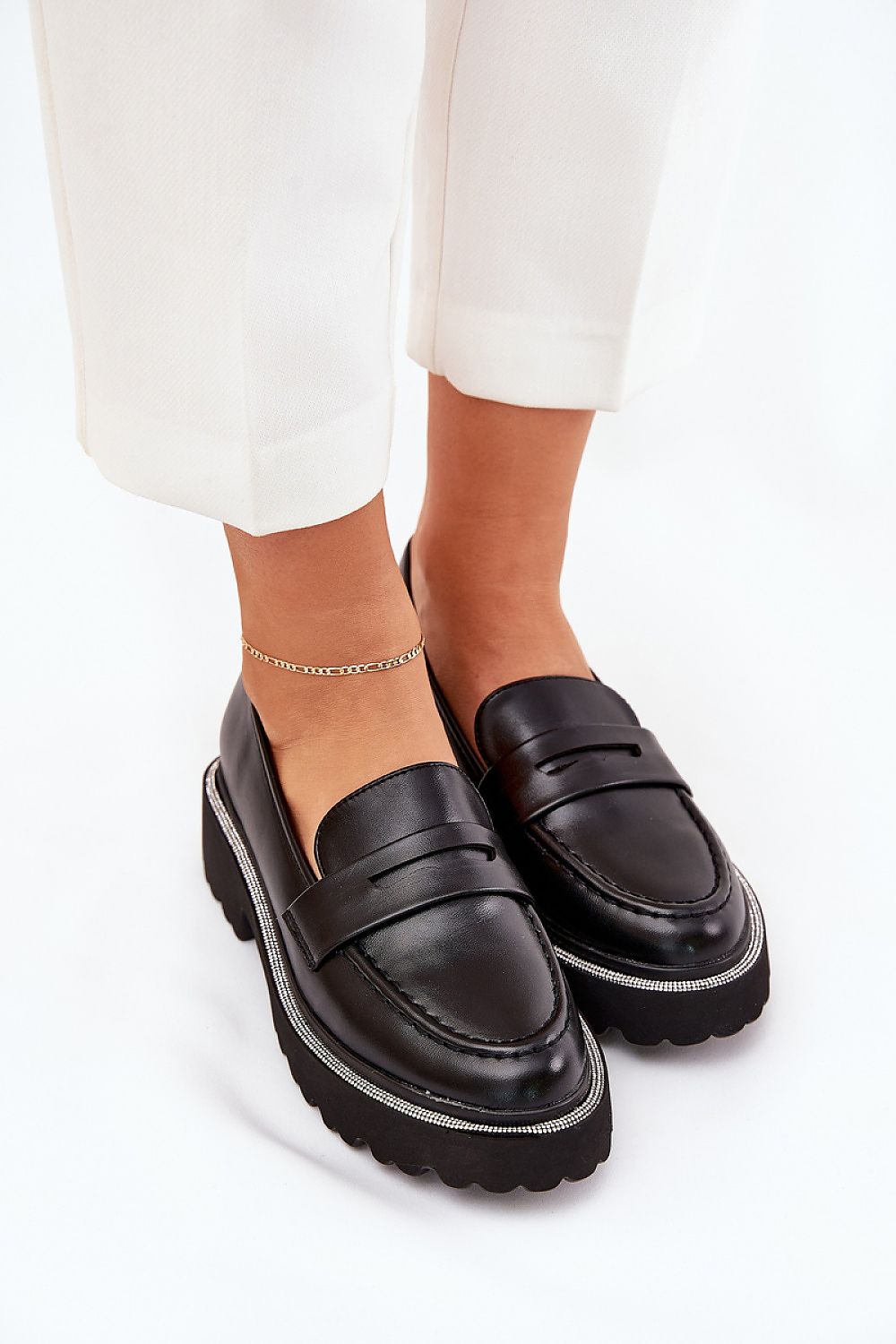 Mockasinai model 211107 Step in style