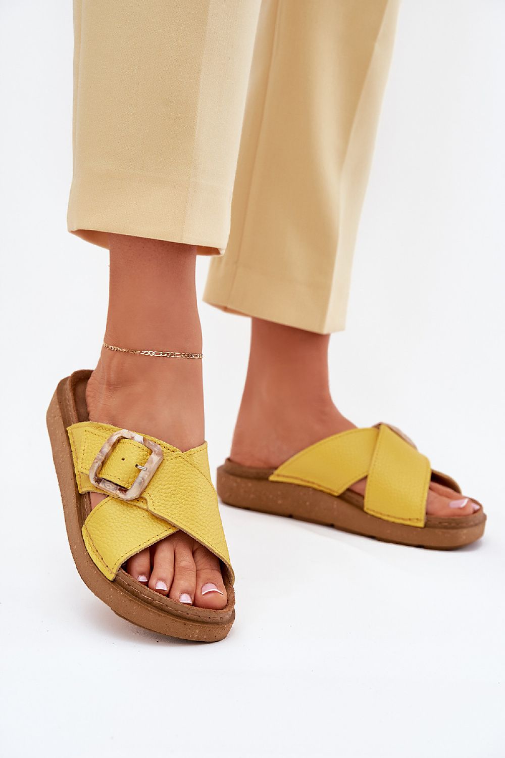 Šlepetės model 214737 Step in style