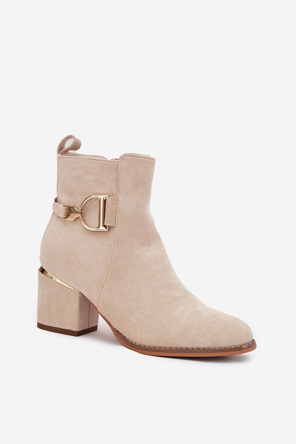 Batai su kulnu model 216810 Step in style