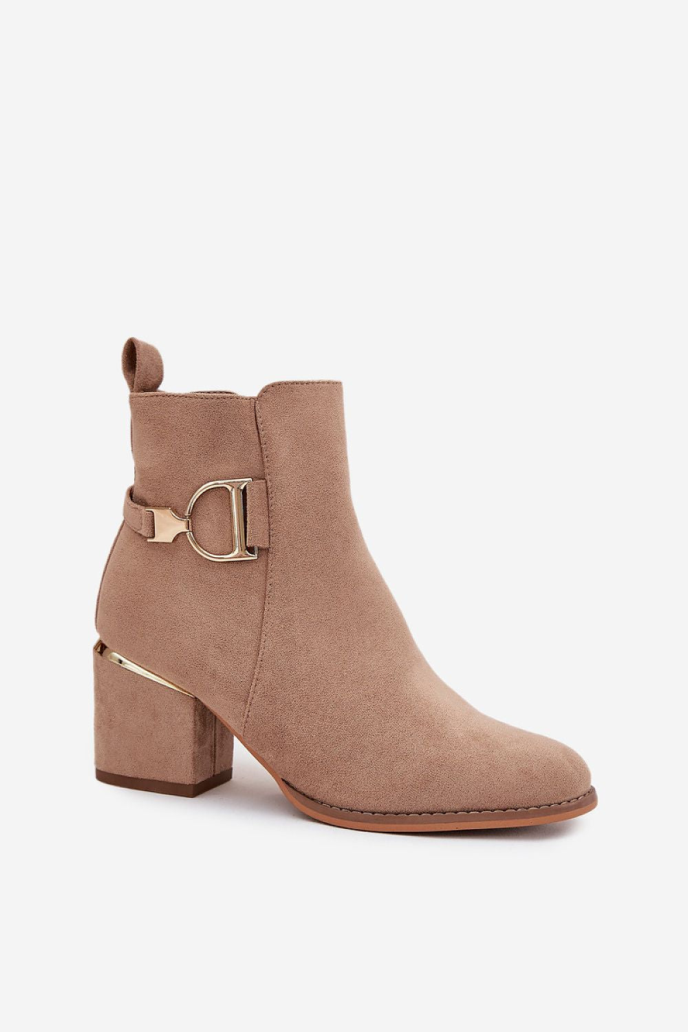 Batai su kulnu model 216811 Step in style