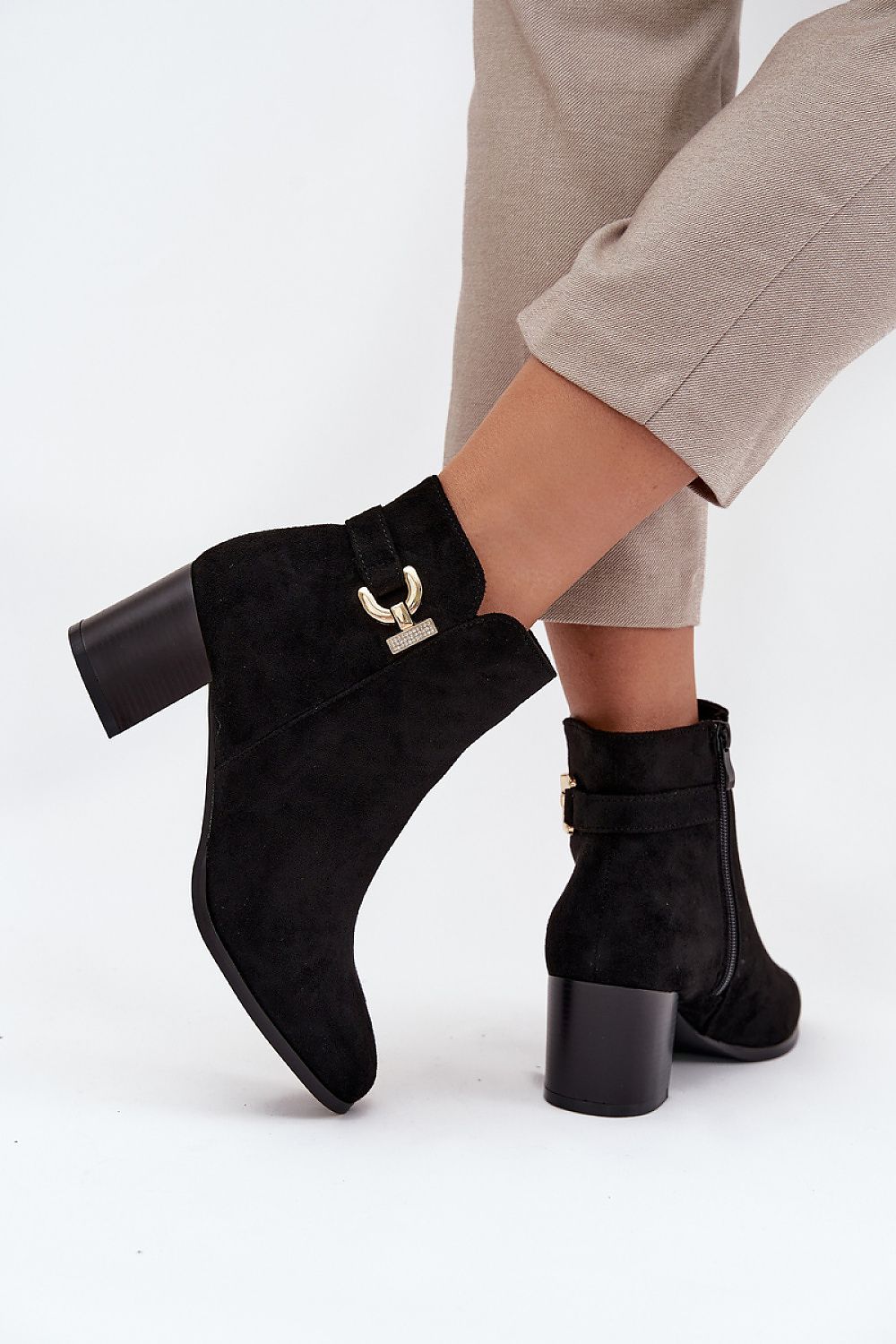 Batai su kulnu model 216813 Step in style
