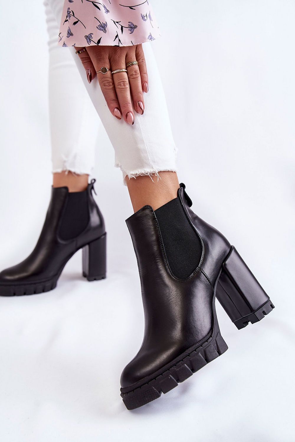 Batai su kulnu model 173759 Step in style