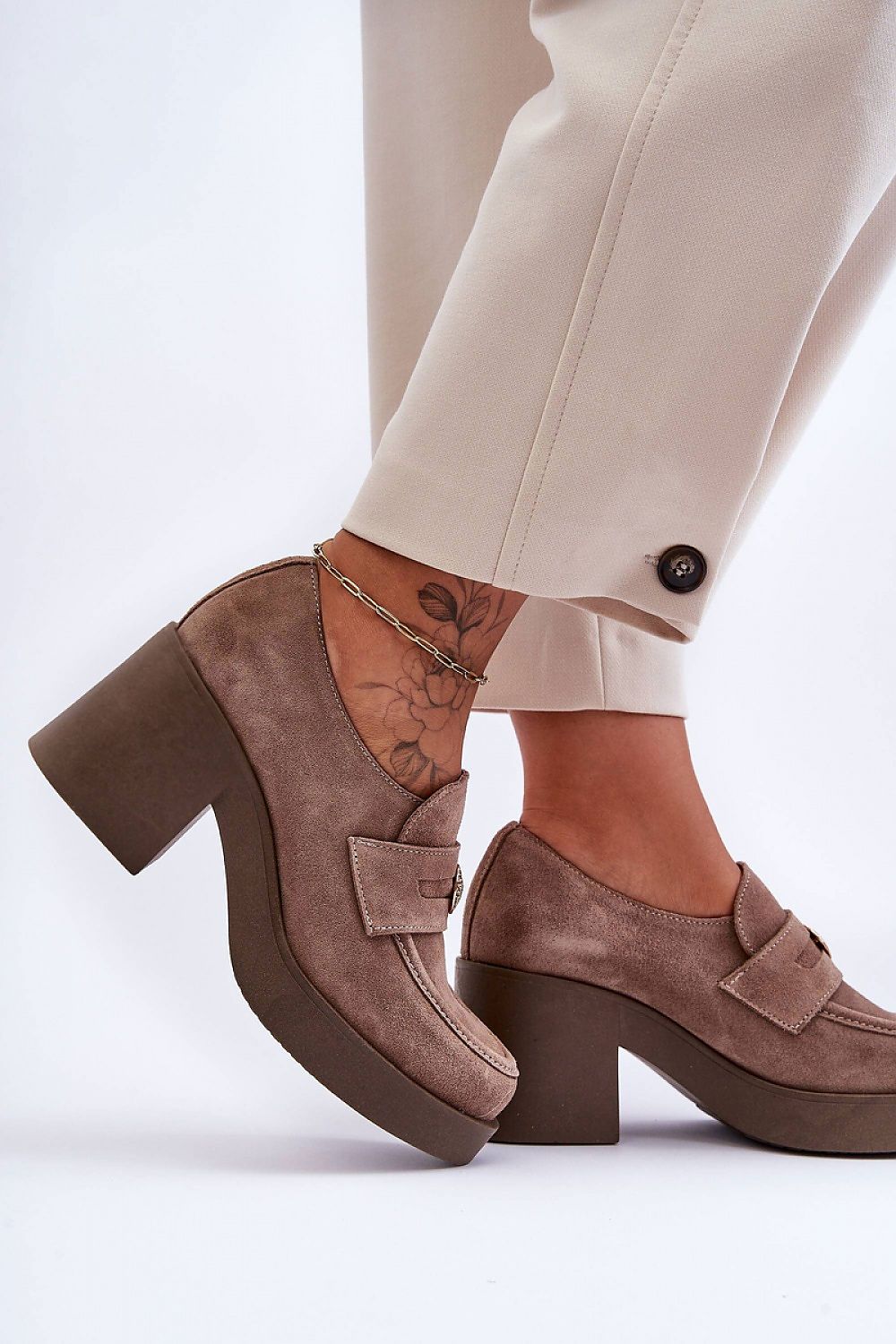 Žema pakulnė model 183948 Step in style