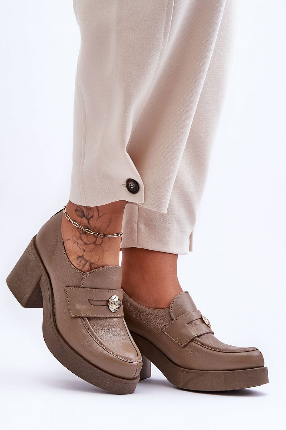 Žema pakulnė model 183950 Step in style