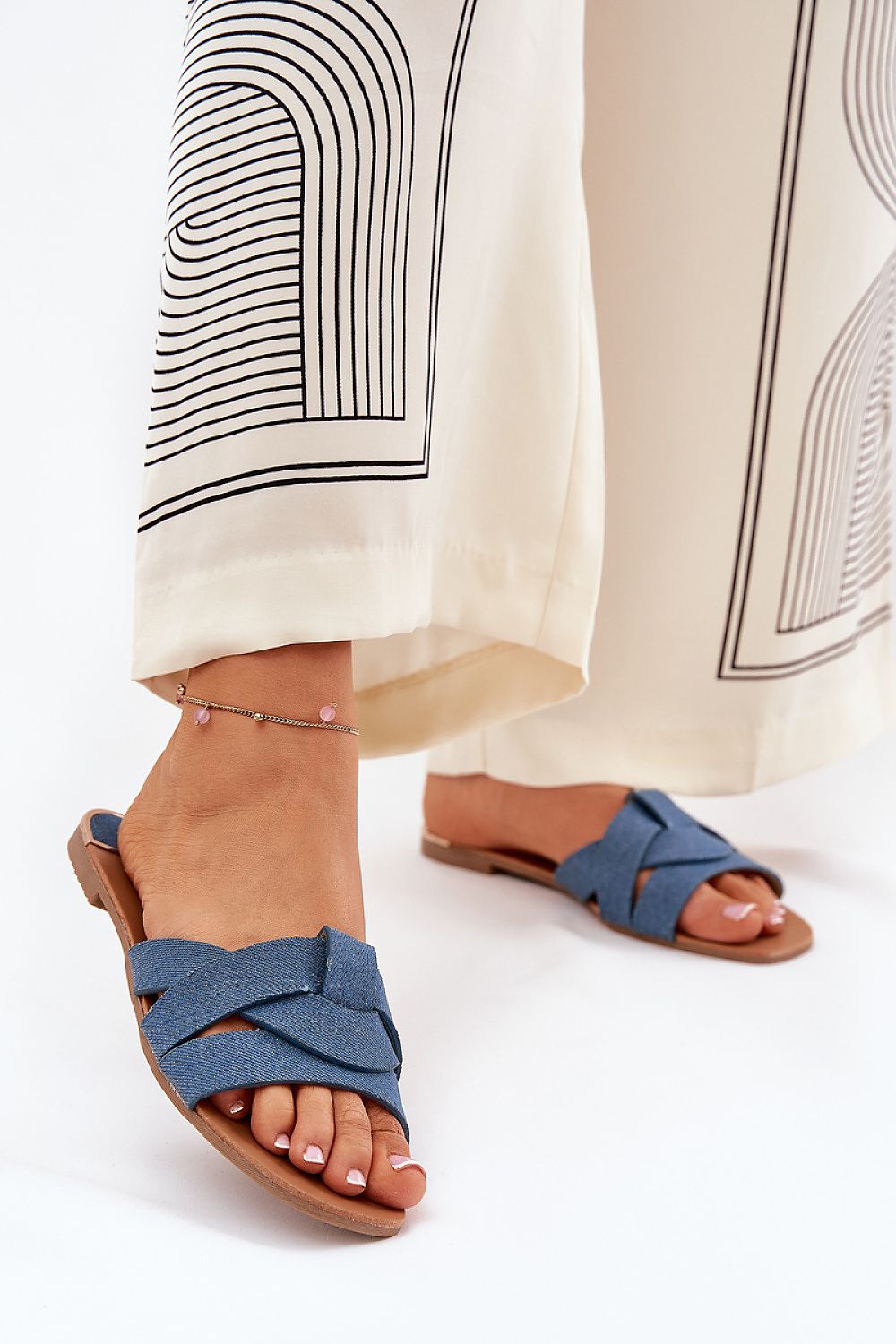  Šlepetės model 209937 Step in style 