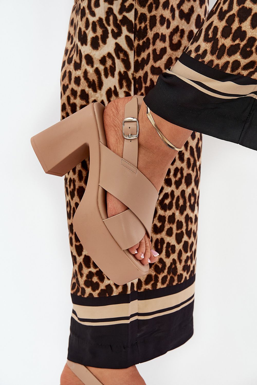  Sandalai su kulnu model 210799 Step in style 