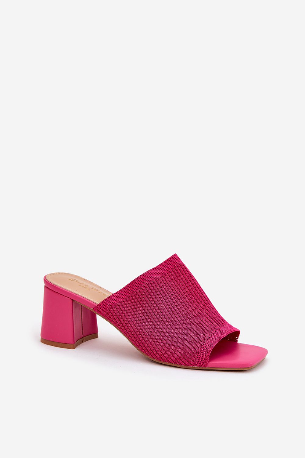  Šlepetės model 211025 Step in style 