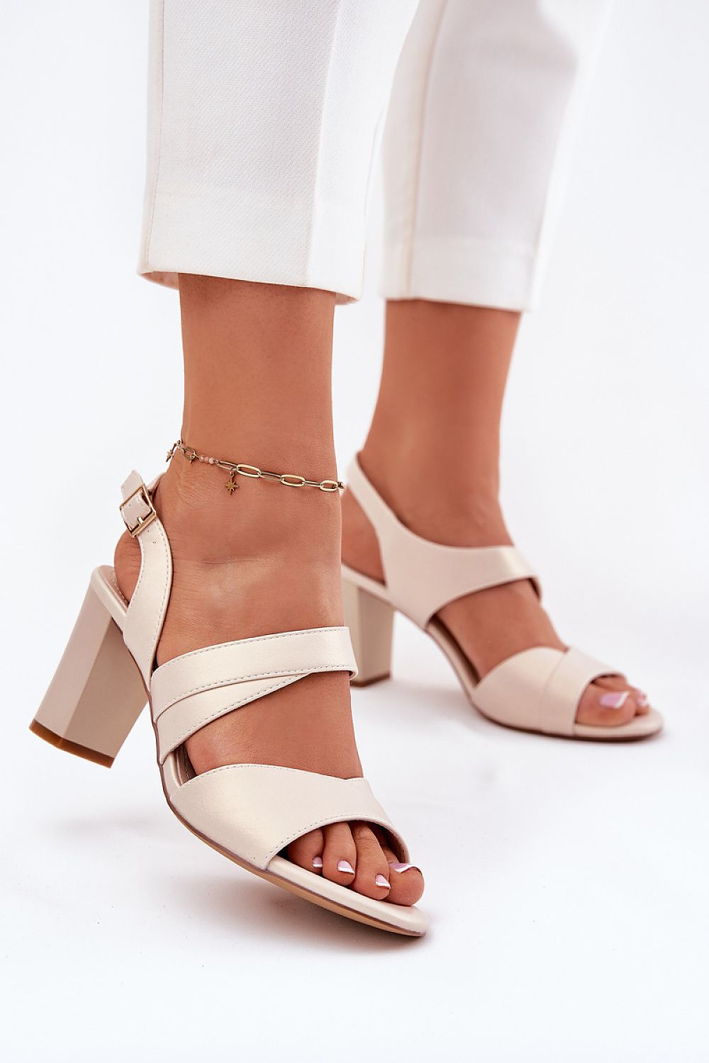  Sandalai su kulnu model 212906 Step in style 